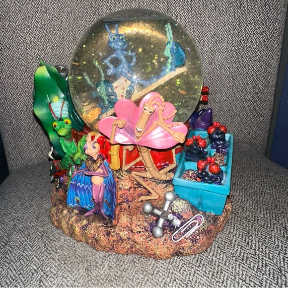 Disney Pixar A Bugs Life Snow Globe Music Box Waterglobe Retired Rare Vintage - Picture 16 of 17